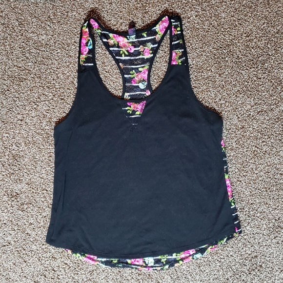 Jennifer Moore, Jenni, Tank - Picture 3 of 5